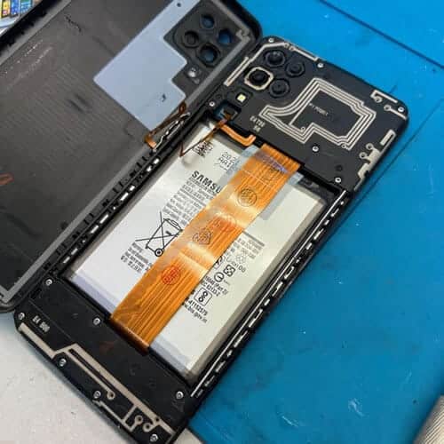 Removing the back of the samsung A12