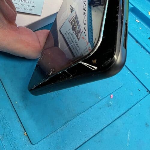 Inspecting the Samsung A12 for other damage
